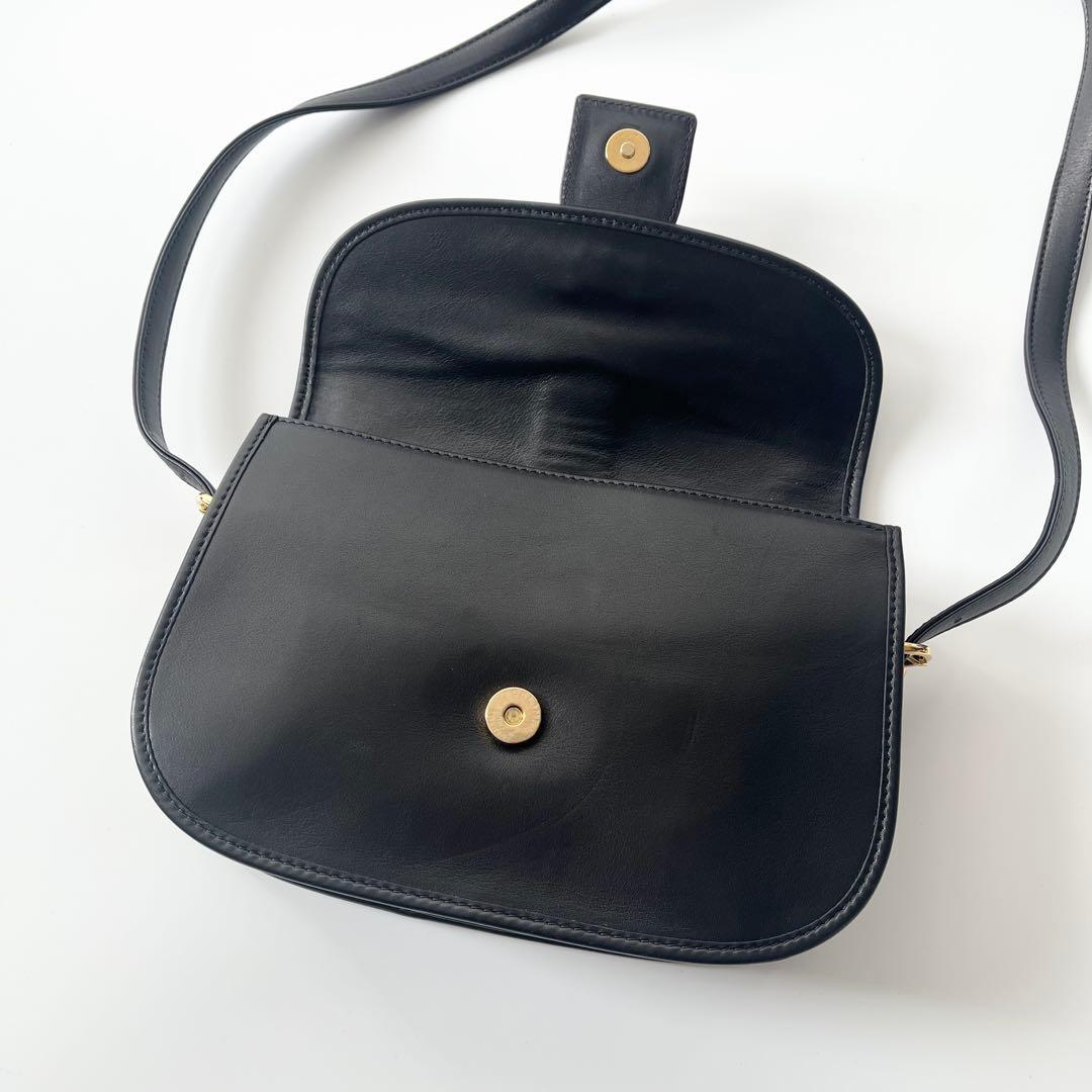 セリーヌ　ショルダーバッグ　ガンチーニ　レザー　ブラック　斜め掛け　イタリア製