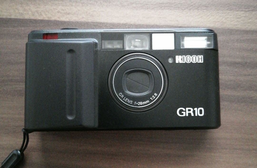 RICOH GR10 コンパクトフィルムカメラ