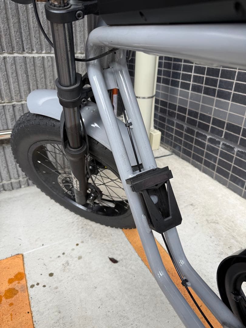 フローバイク　FLOW BIKE 電動アシストE-bike 自転車 グレー