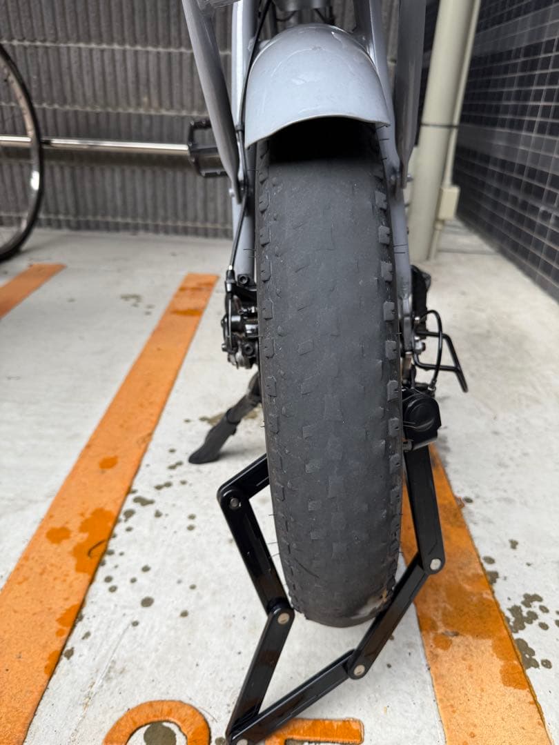 フローバイク　FLOW BIKE 電動アシストE-bike 自転車 グレー