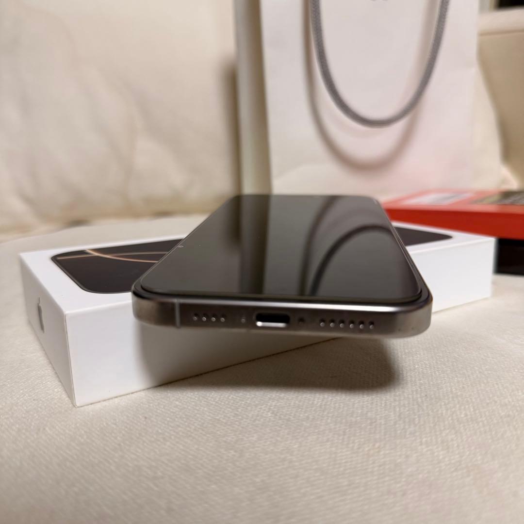 ユージオiPhone16ProMax 512GB ナチュラルチタニウム