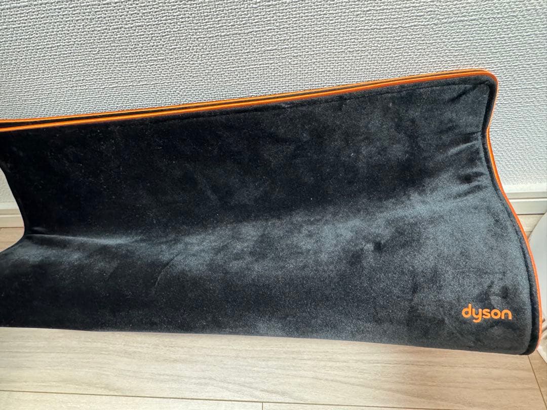 ヘアドライヤー Dyson Supersonic Ionic