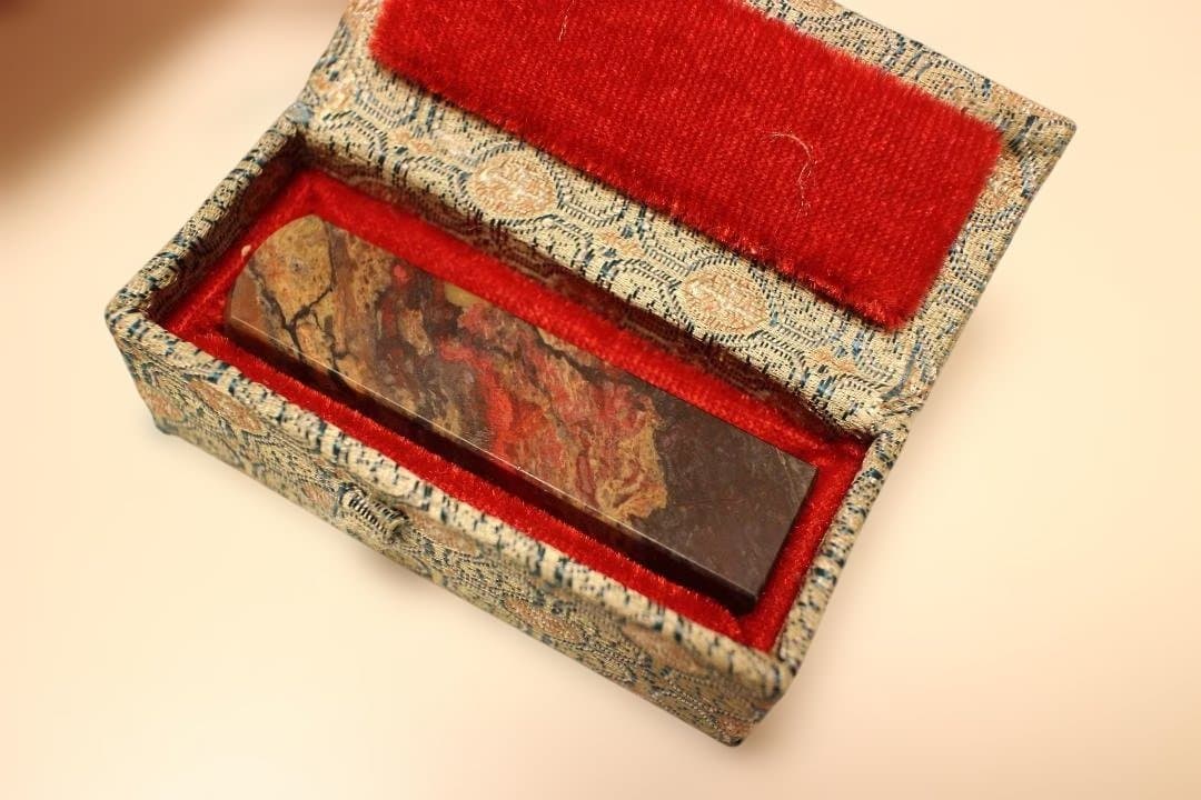 石製長方形オブジェ 鶏血石 方印材 印章