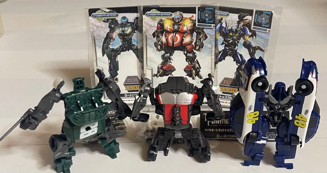 トランスフォーマー ダークオブザ・ムーン　サイバーバース　レッカーズ