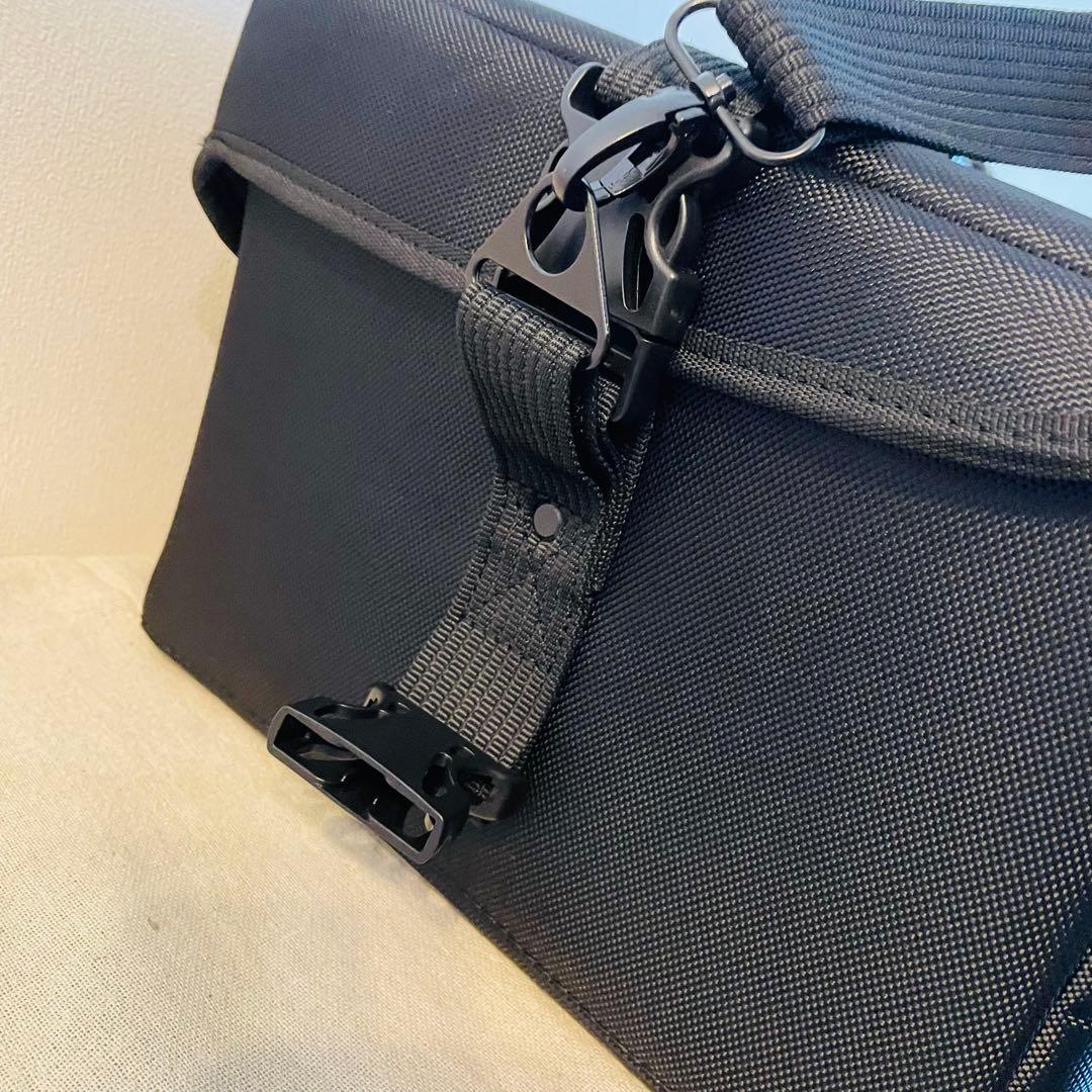 【極美品】LUVODI メイクボックスキャリー プロ用 屋内2回使用 3WAY