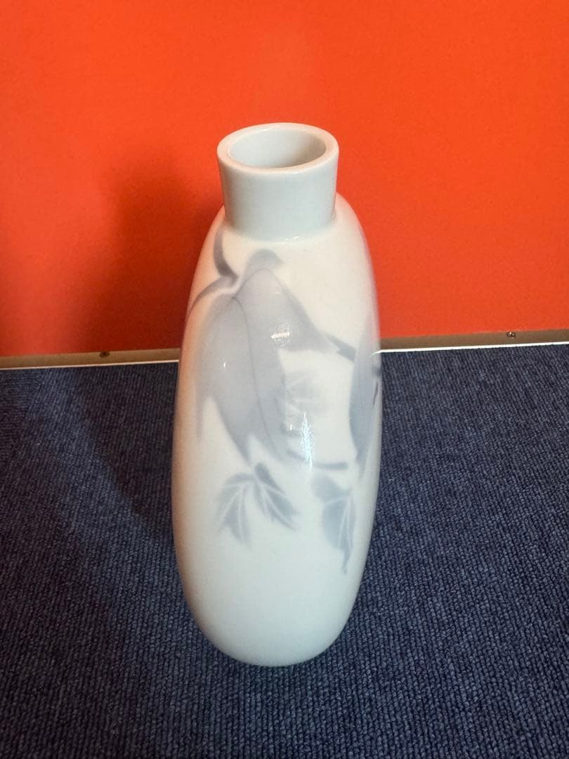 1569 深川製磁 淡釉光彩 薄墨白牡丹 花瓶 未使用 - メルカリ