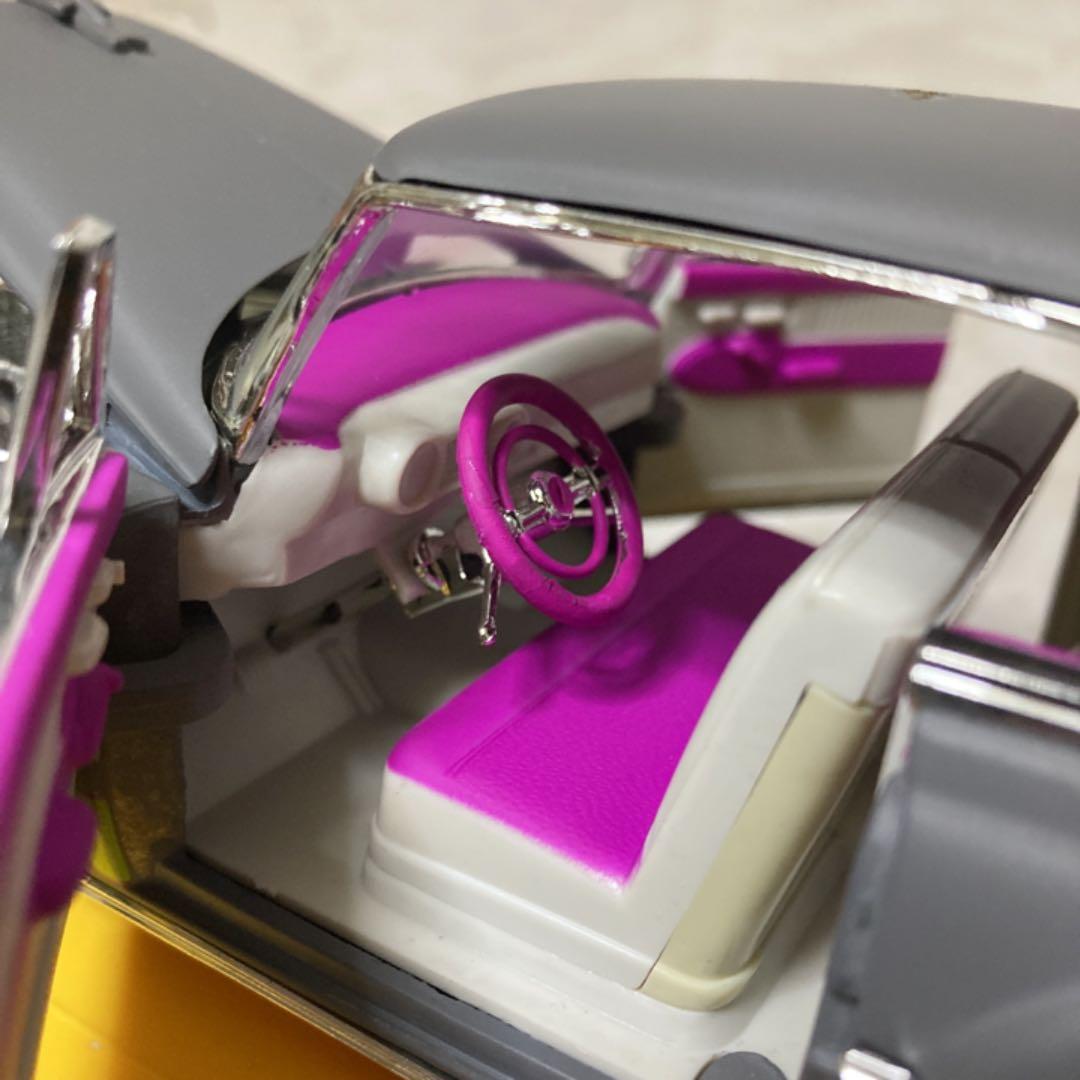 ダイキャスト　Von Dutch  ‘53ベルエア　‘51マーキュリー　洋書レア