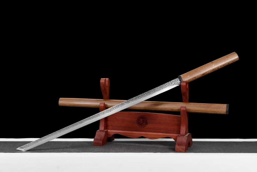 【一体の唐刀】古兵器 刀装具 日本刀　模造刀 居合刀 武士道 鑑賞用 美術刀