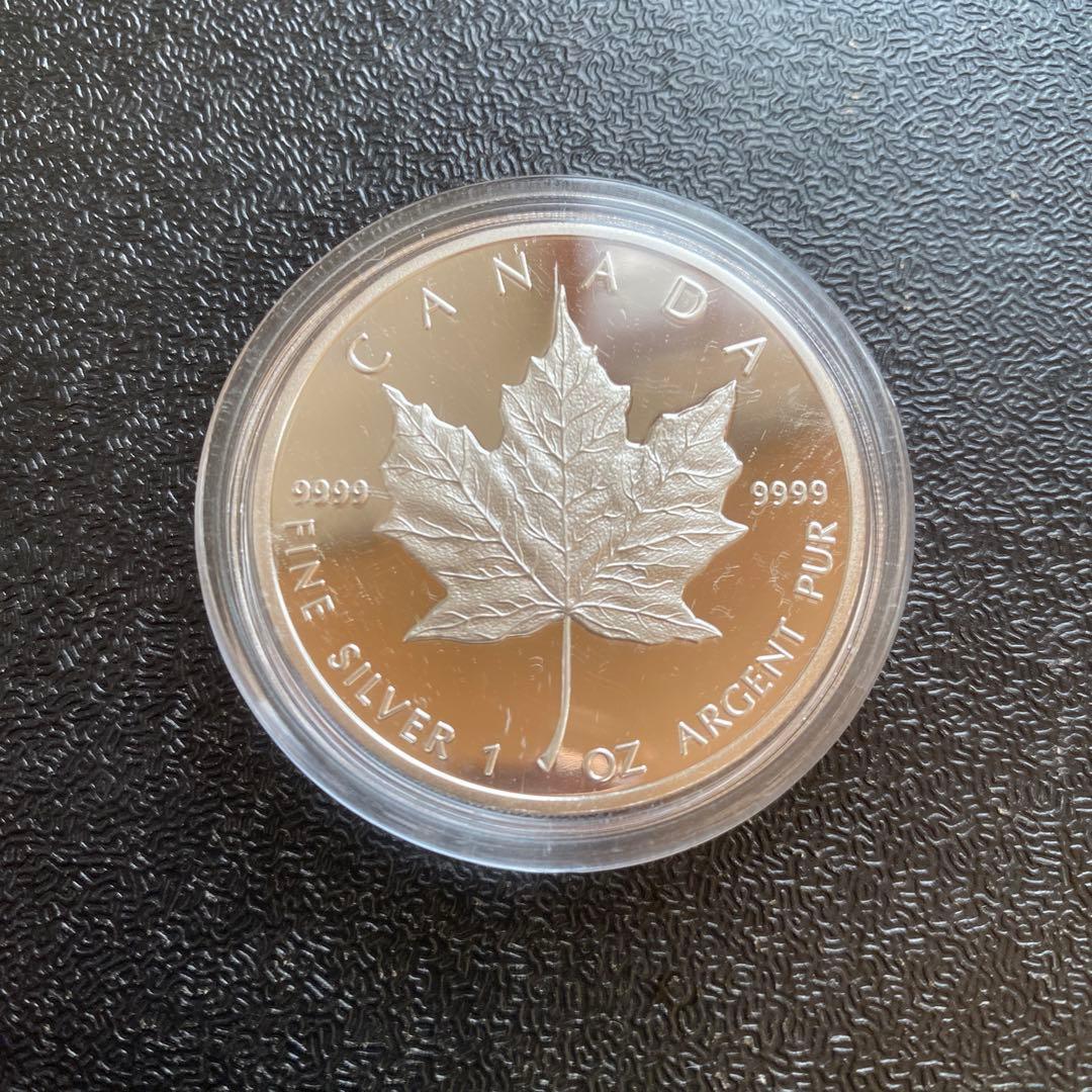 銀貨　99.9% 純銀　シルバー　メイプルリーフ　銀貨　カナダ　プルーフ　女王 本物保証】2022年 エリザベス女王 メイプルリーフ銀貨 カナダ 純銀