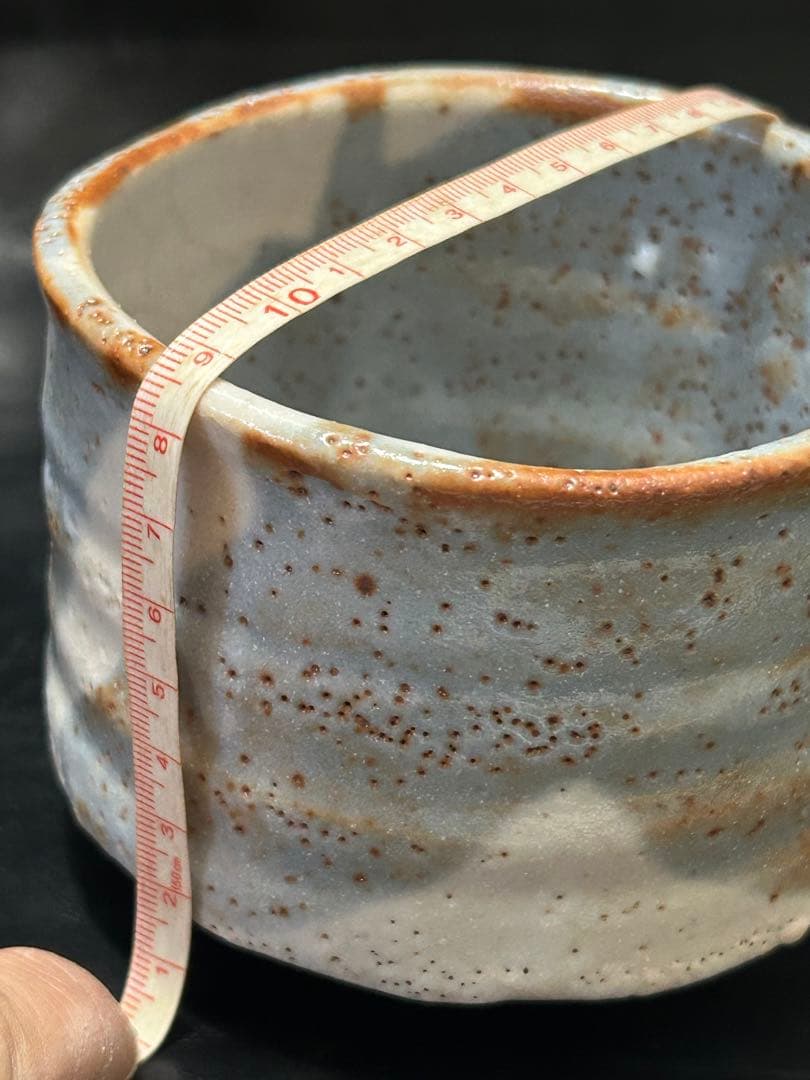 美しい古美術◾️蔵から美しい雪富士の見事な抹茶茶碗が出て来ました