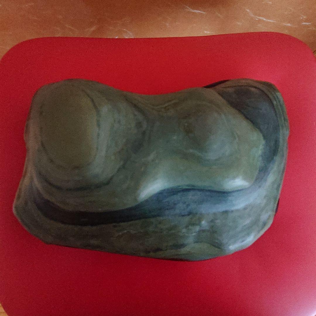 北海道 日高青虎石 8.7㎏ 水石 観賞石 鑑賞石 プロ台座付き - メルカリ