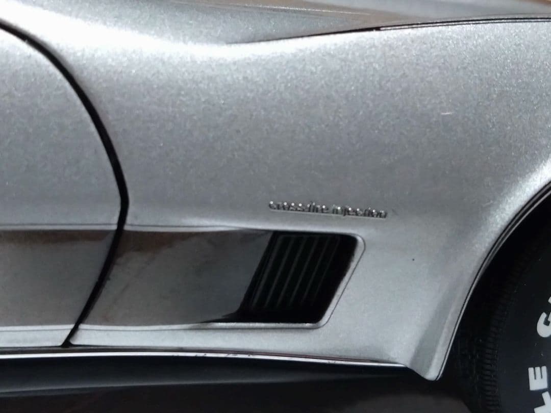 Auto art　1982　CHEVROLET　CORVETTE コルベット