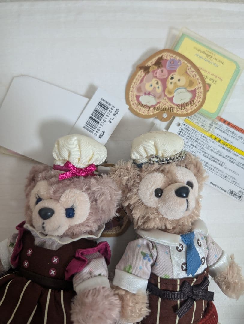 【新品タグ付き】ダッフィー シェリーメイ ぬいぐるみバッチ