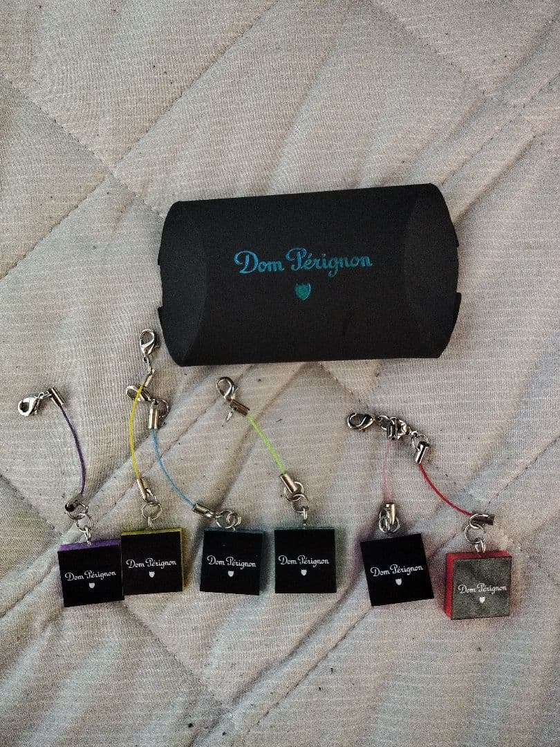 希少非売品アンディ・ウォーホル ドンペリシャンパングラス