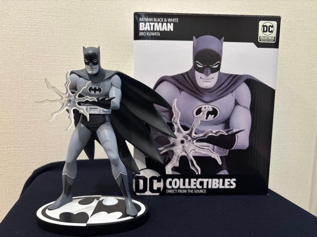 DC コレクティブルズ バットマン ブラック&ホワイト ♪) DC