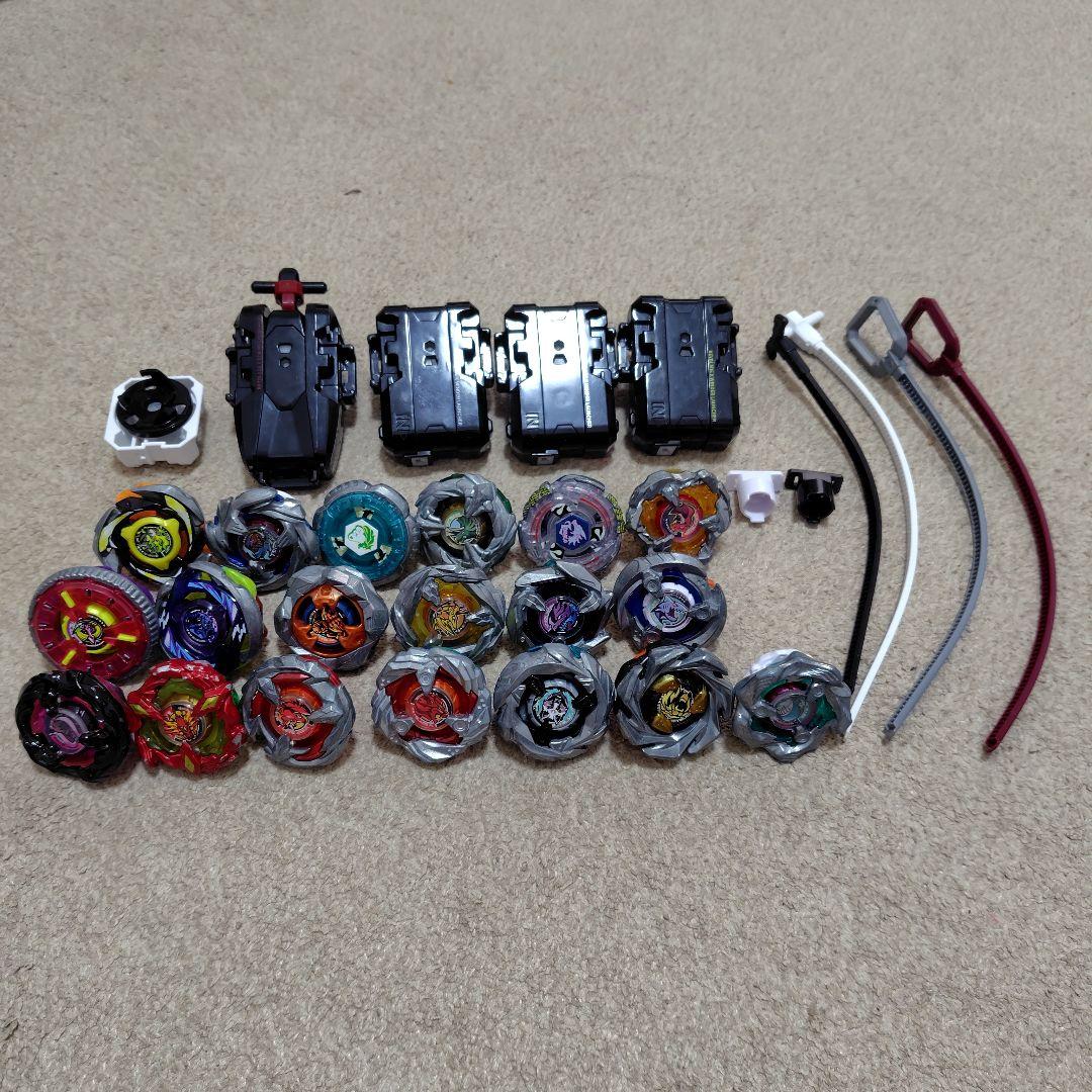 ベイブレードX引退品まとめ売り ベイ16個 ランチャー＆ワインダー付