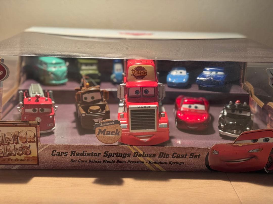 【激レア★未開封】カーズ　ラジエータースプリングスデラックスダイキャストセット