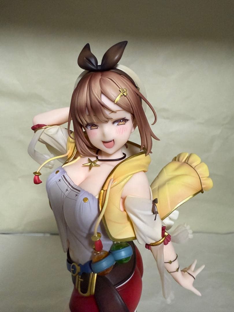 アルター ライザ フィギュア