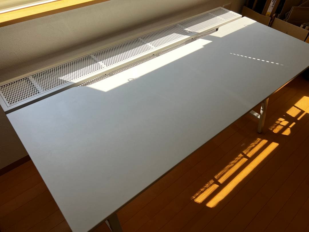 【値下げ】IKEA UTESPELARE ウーテスペラレ　160㎝デスク