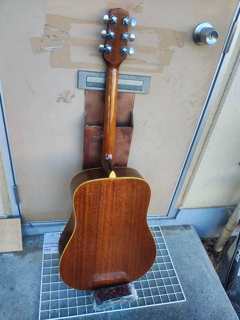 美品 Takamine 200シリーズ NA 型番不明 PU付きエレアコ - メルカリ