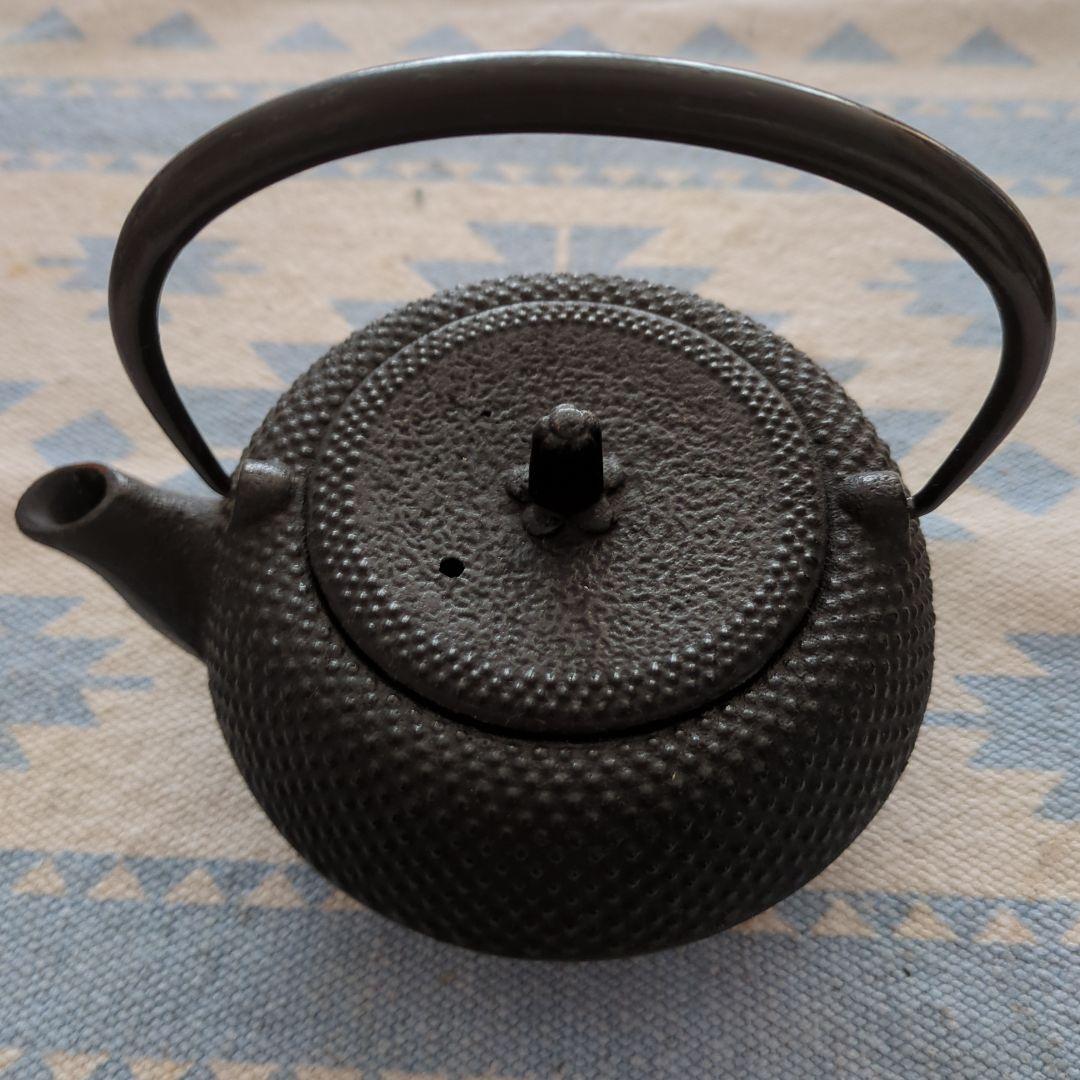 黒い鋳鉄製鉄瓶 - メルカリ