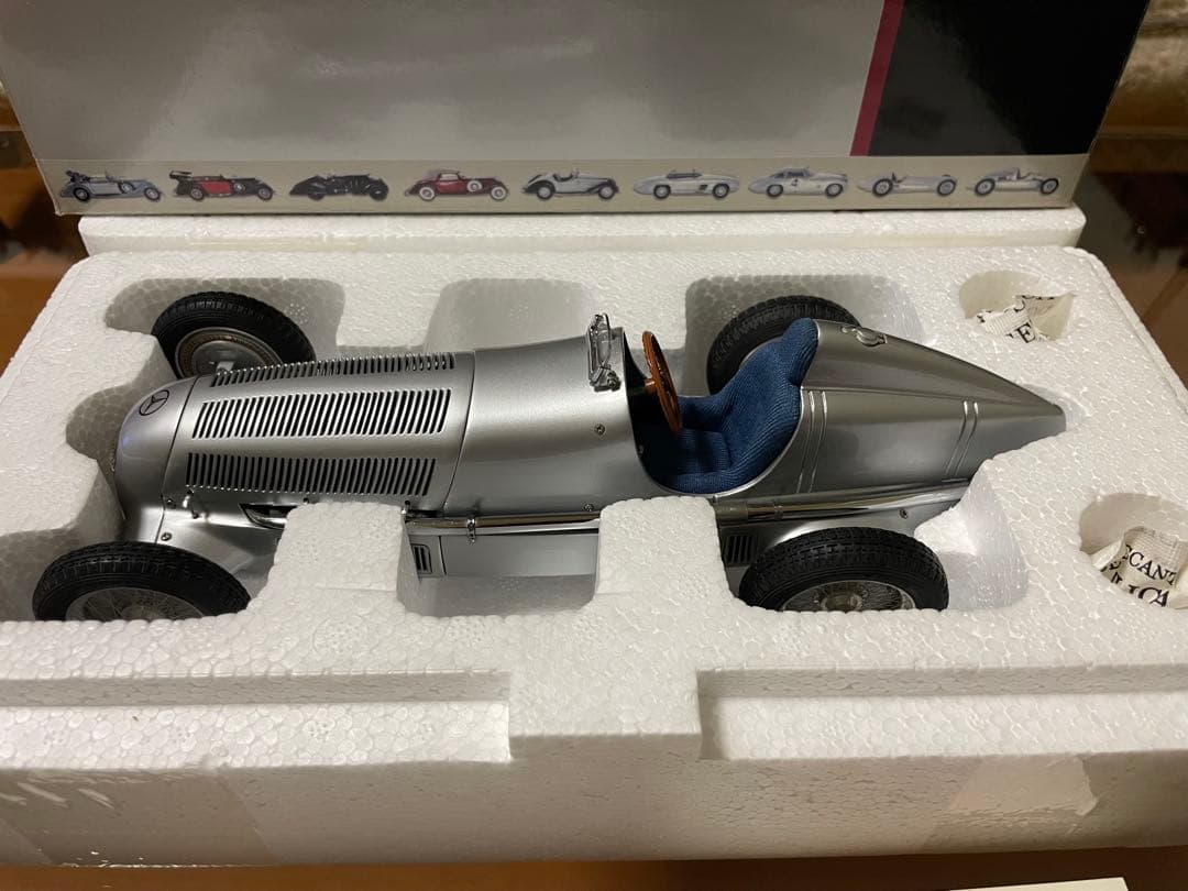 価格変更1/18 CMC メルセデス・ベンツ W25 1934年 未展示品