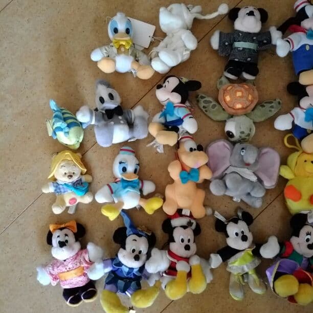 (希少)ディズニーぬいぐるみバッチ