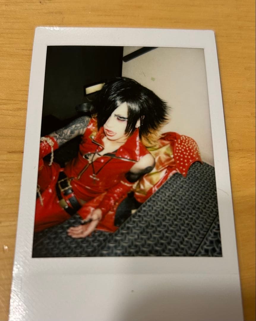 綴 チェキ vanessa tzkwym MEJIBRAY - メルカリ