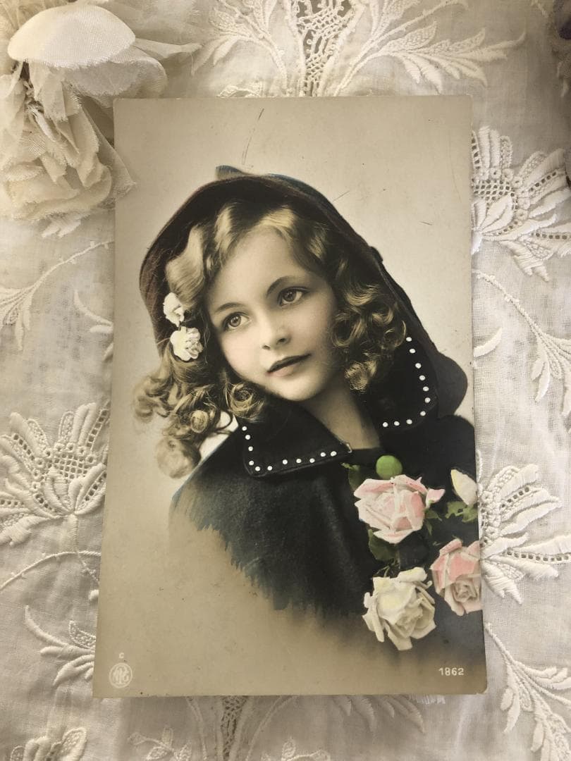 アンティーク ポストカード 薔薇と美しい少女｜