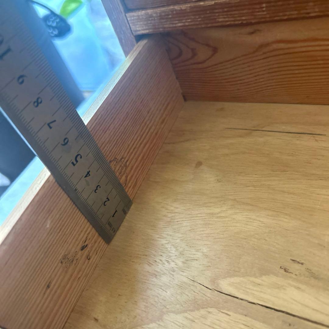 イギリスアンティーク オールドパイン 鍵付きスモールチェスト - メルカリ