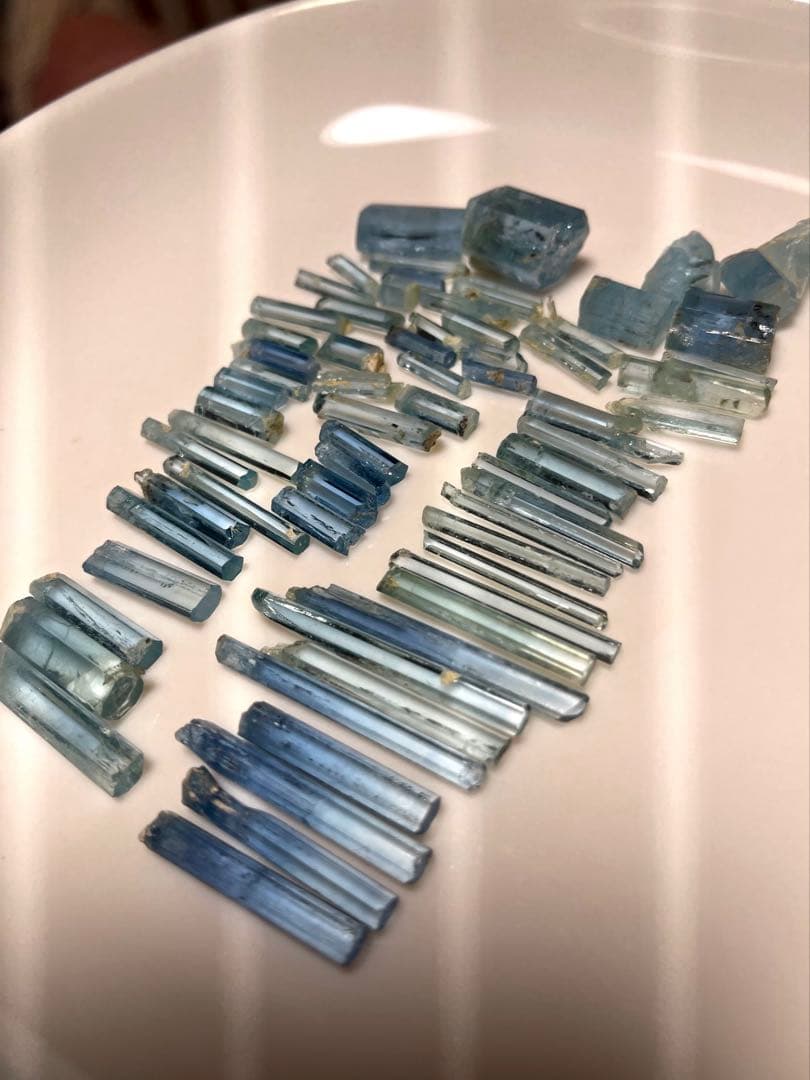 天然アクアマリン原石ロット - 結晶美と透明感 203.25ct ベトナム産