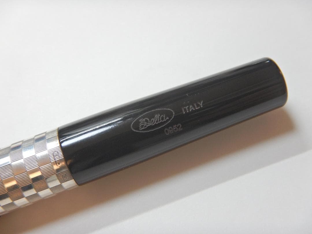 d*9様 【希少/美品】Delta デルタ 万年筆 アルファロメオ ペン先K18