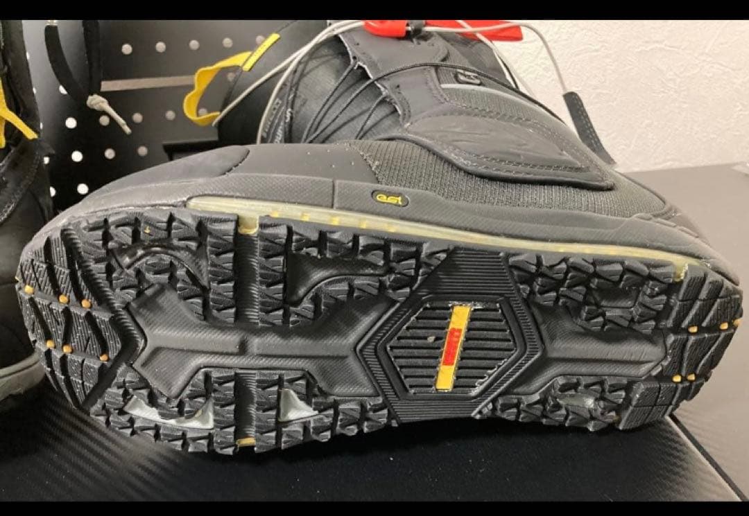 Pirelli x Burton スノボブーツ ION Japan-fit