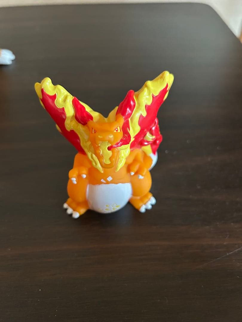 ポケモン、モンコレ、キョダイマックスリザードン フィギュア ソフビ