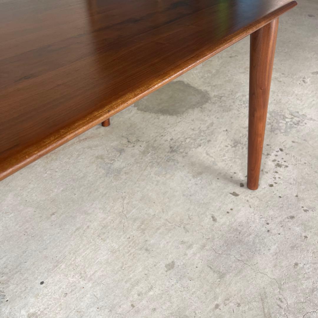 IDC OTSUKA 大塚家具　ウォールナット ダイニングテーブル　無垢材