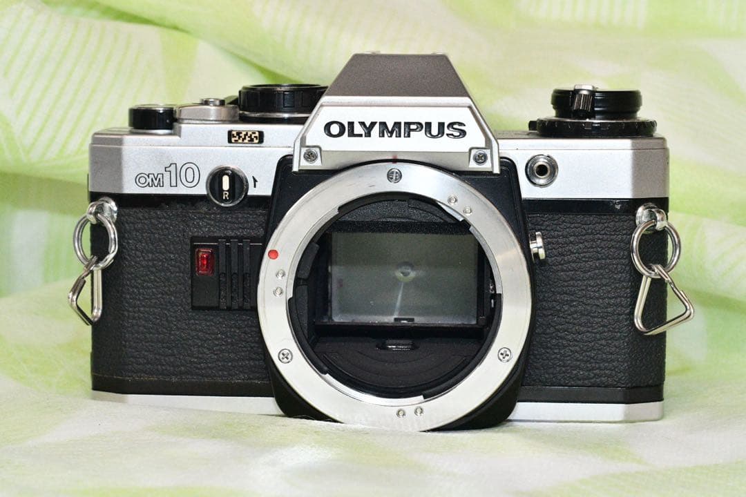 お値下げ中《動作品》OLYMPUS OM-10+50/1.8標準レンズ付a322
