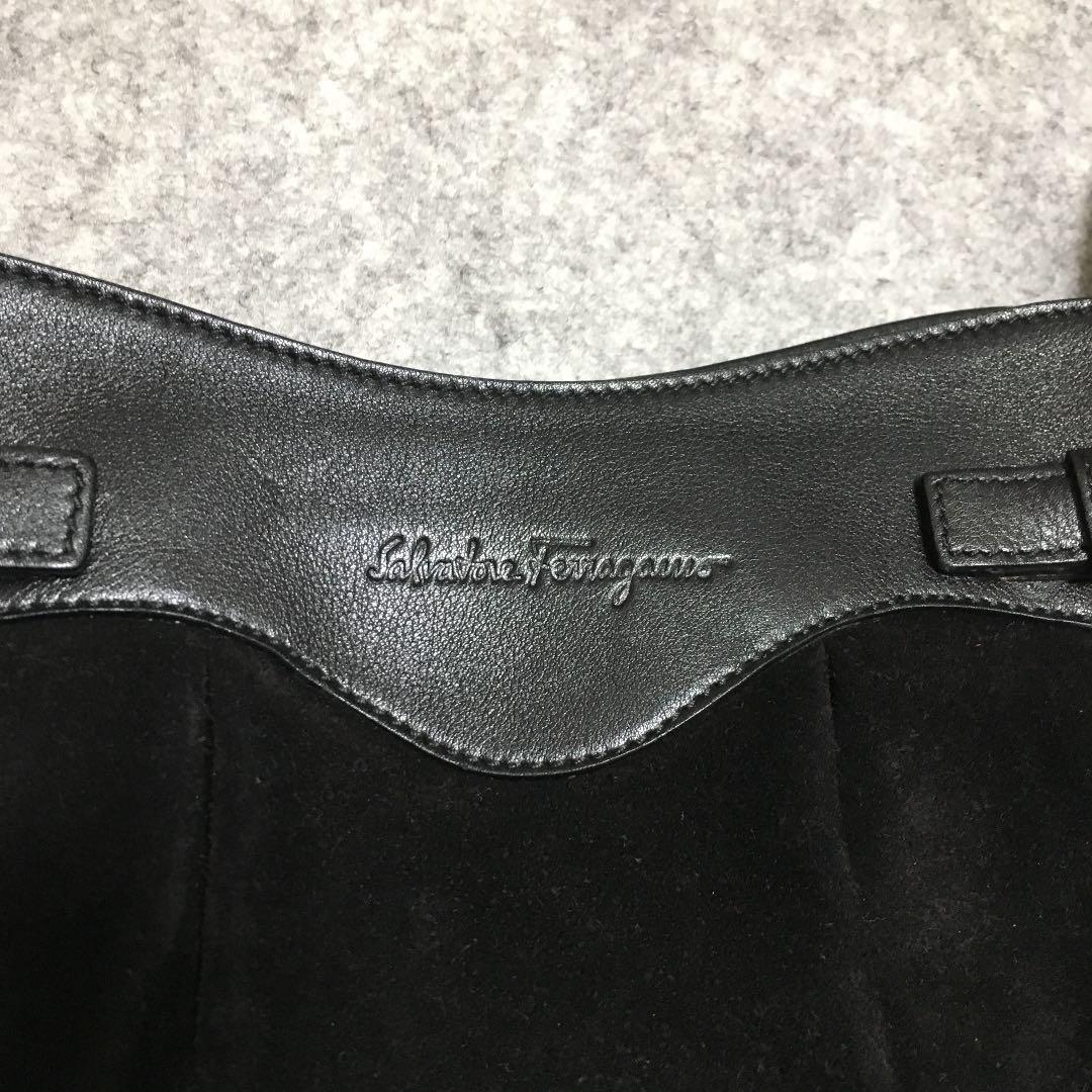 フェラガモ ハンドバッグ