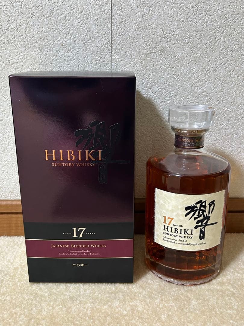 Hibiki 17年 日本のブレンデッドウイスキー 700ml Amazon.co.jp: サントリー ブレンデッド ウイスキー 響17年 [日本