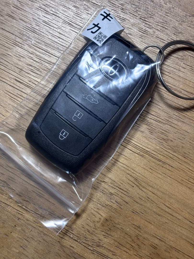 ランドクルーザー250 スマートキー 3ボタン