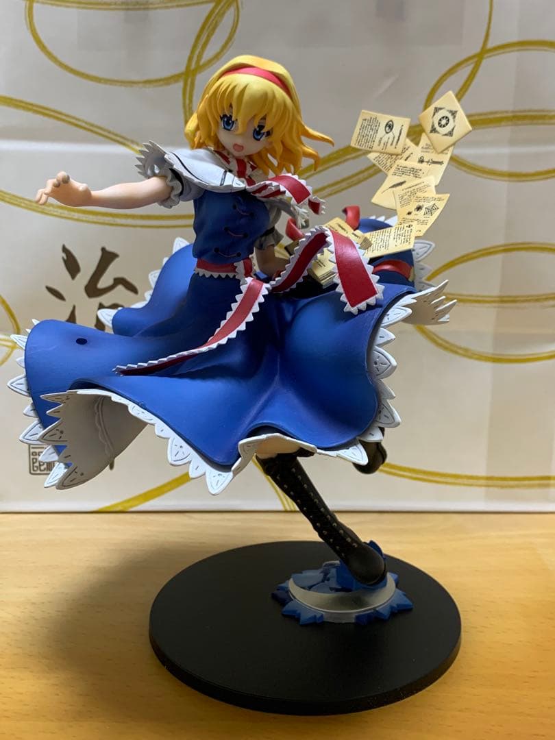 東方 アリス マーガトロイド フィギュア キューズ quesの通販はau PAY