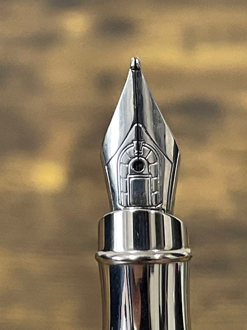 シリアルナンバーダイヤモンドパラジウム仕上げハリーウィンストン万年筆