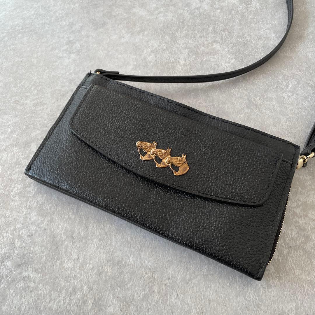 美品 イアパピヨネ Brooklyn Charm馬チャームウォレットショルダー