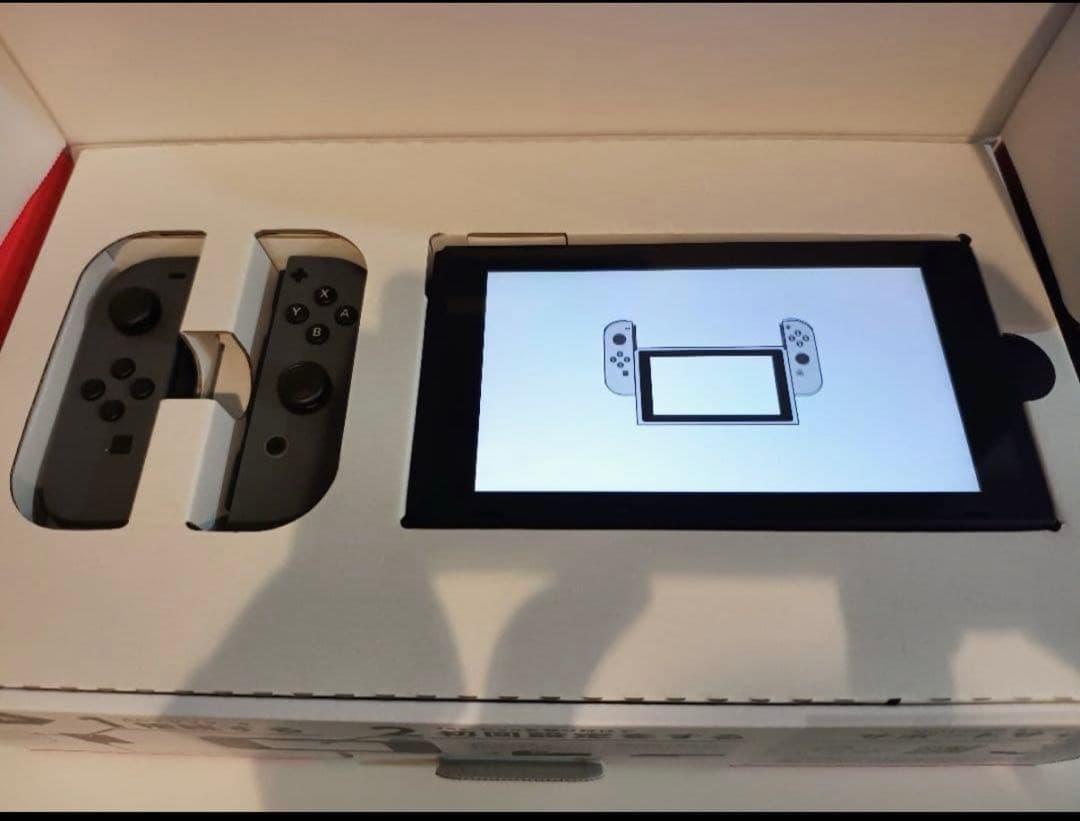 バッテリー強化版　Nintendo Switch 本体 グレー 付属品付き