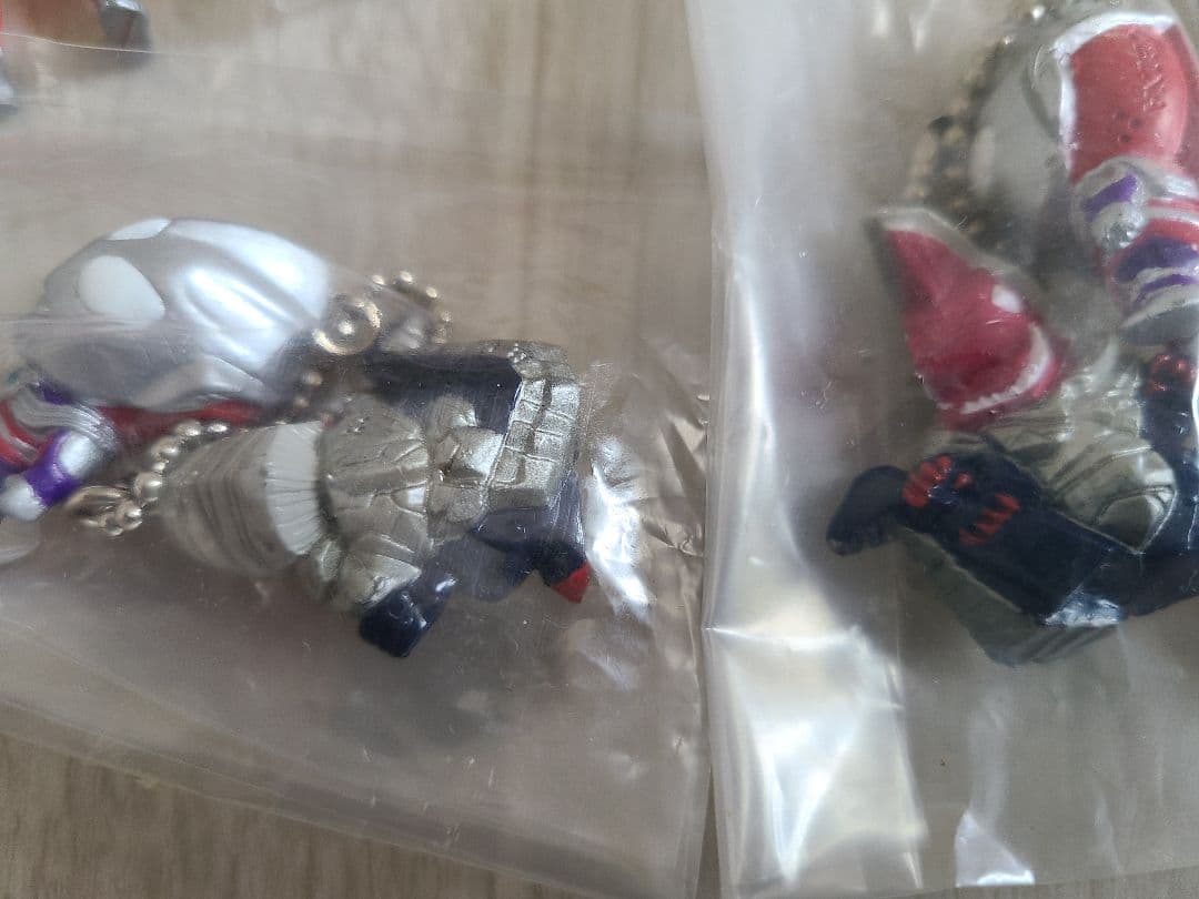 ウルトラマンキーホルダーレトロ怪獣　ダイナ　ティガ　ゼアス新品　ULTRAMAN