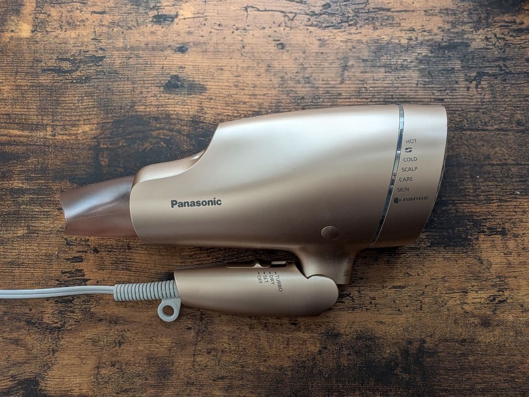 【値下げ可】Panasonic ナノケア ヘアドライヤー EH- NA9F