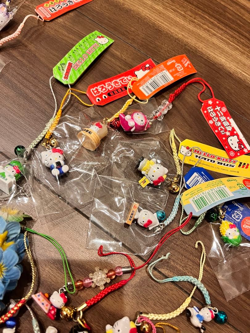 最終値下げ ご当地ハローキティ ストラップ セット 64個セット