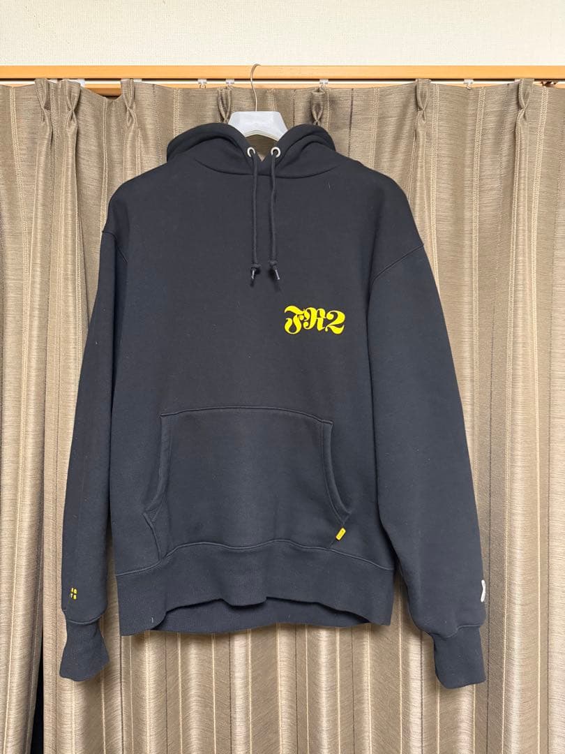 美品 希少 即完品 FR2パーカー バックプリント ロゴ XLサイズ ストリート