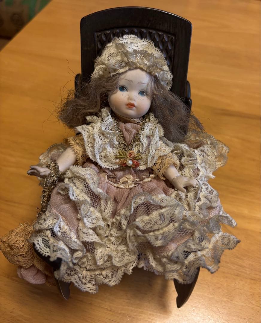 イタリア製 アンティークドール ビスクドール真鍮製ロッキングチェア