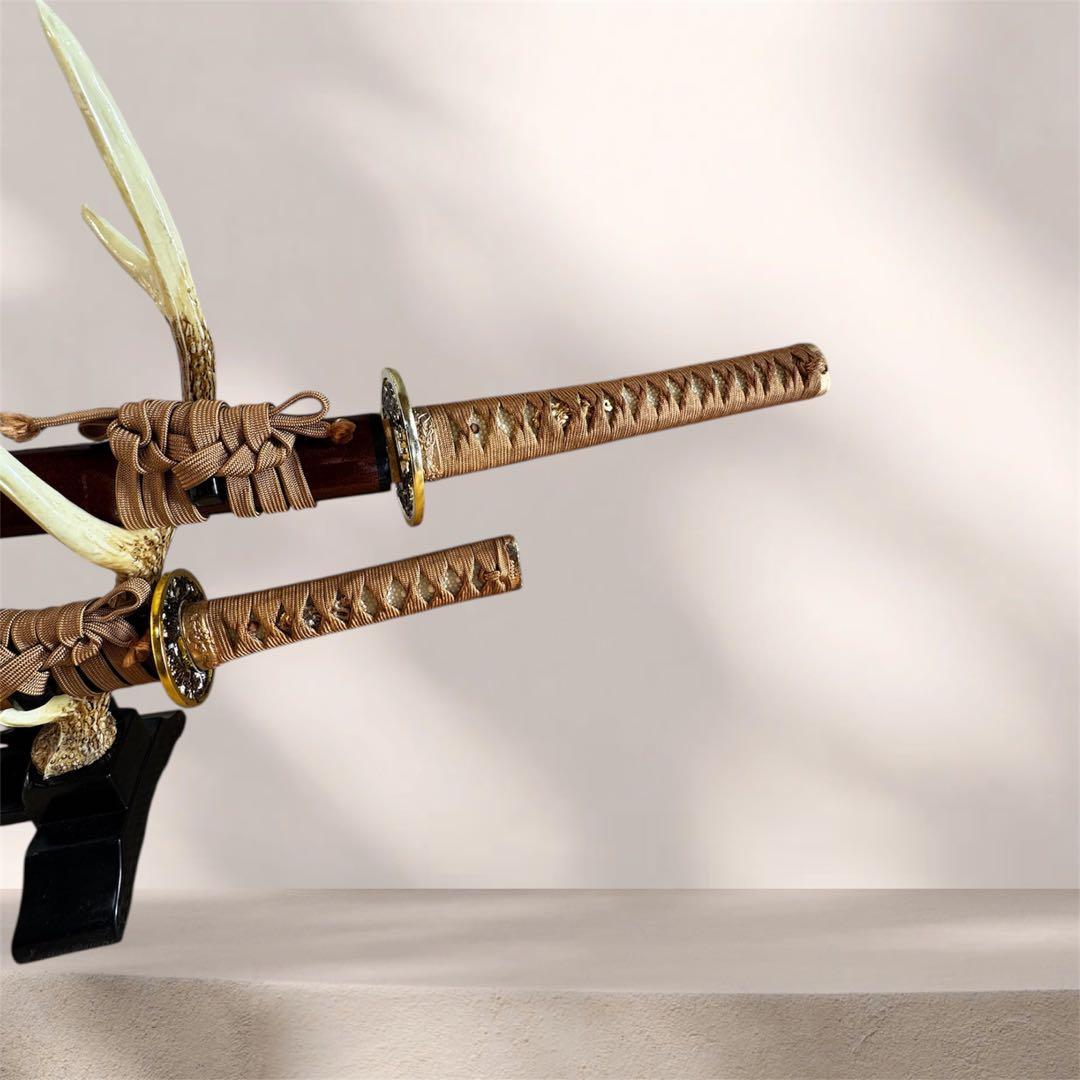 日本刀（模造刀）2本セット　刀置き付きJapanese sword,