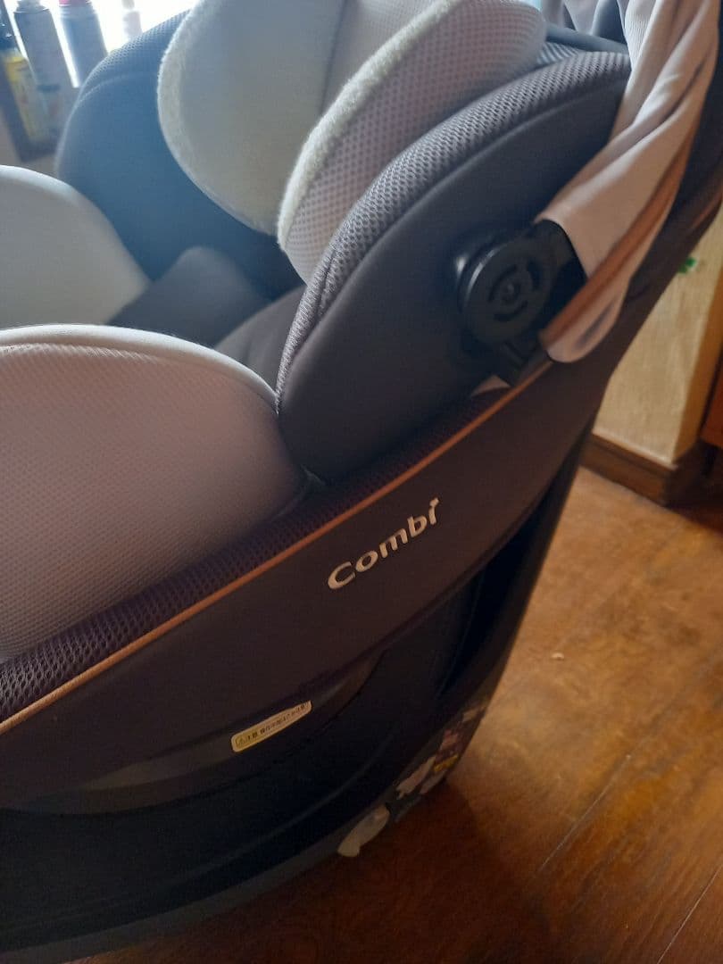 モユキ様専用 Combiチャイルドシート※ダメージ品